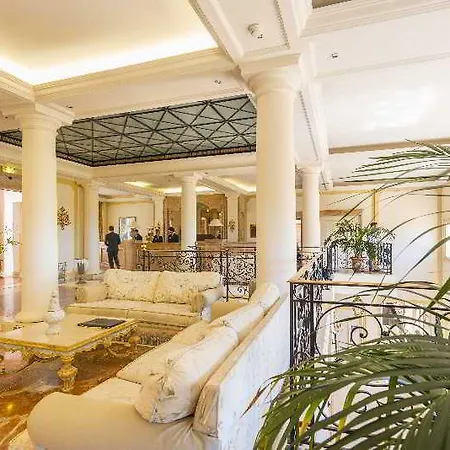 Отель Amarante Golf Plaza Сент-Максим